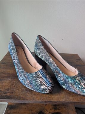 Trotters Snake-Print Block Pump Chunky Heal Round Toe